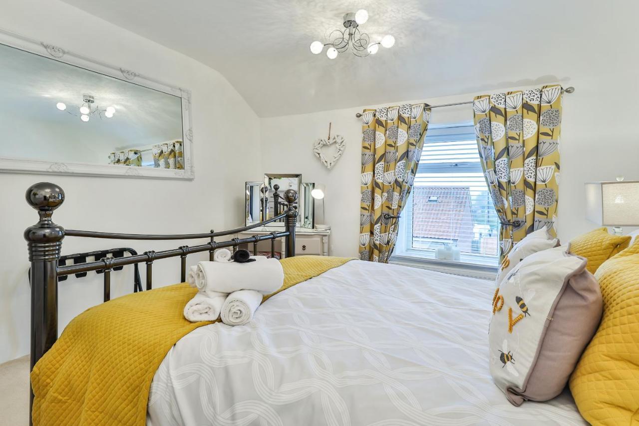Finest Retreats - Bumblebee Cottage Pickering Extérieur photo