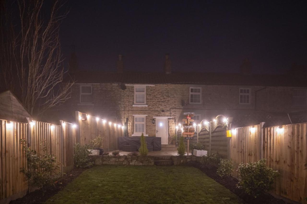 Finest Retreats - Bumblebee Cottage Pickering Extérieur photo