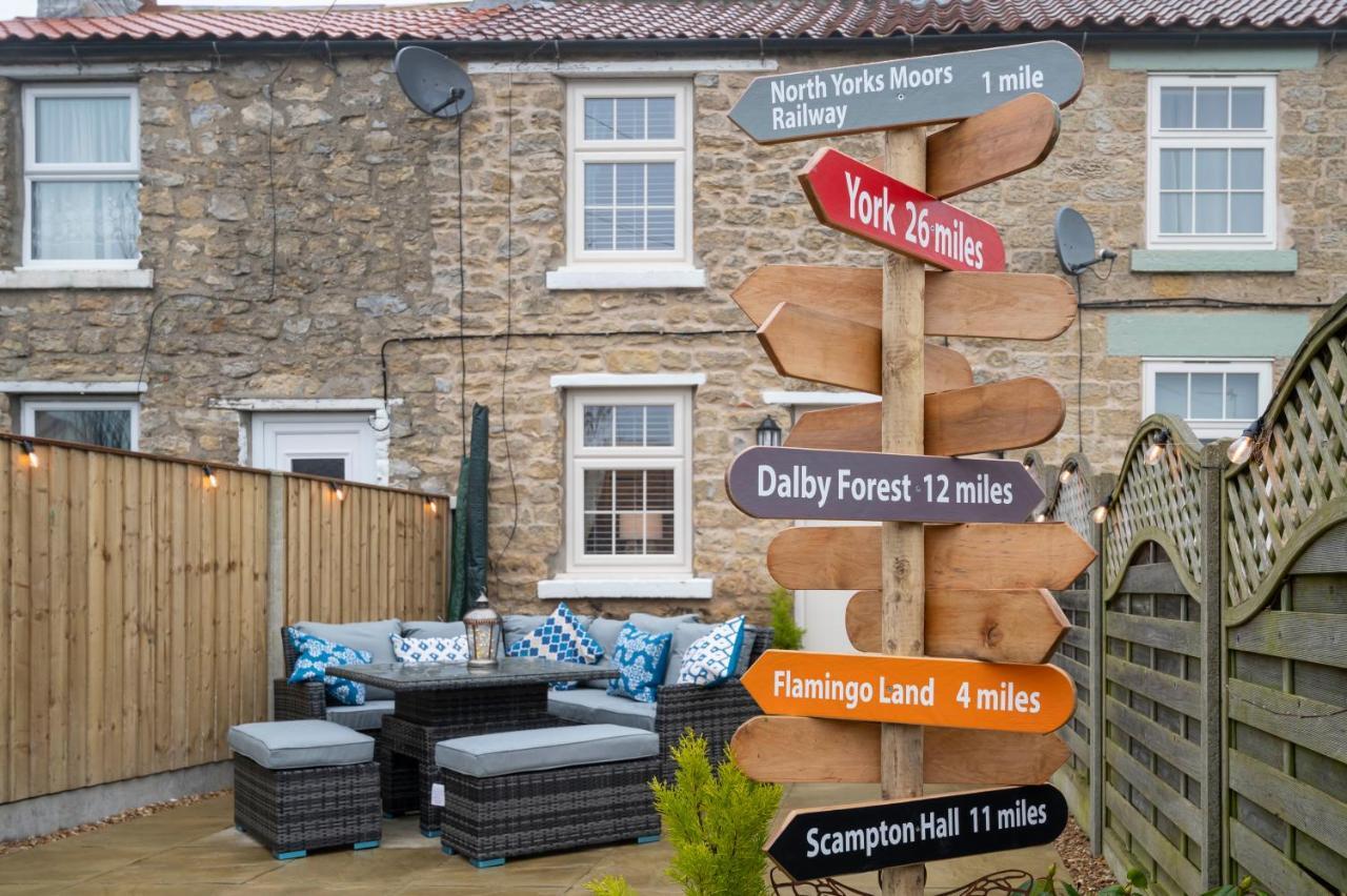 Finest Retreats - Bumblebee Cottage Pickering Extérieur photo